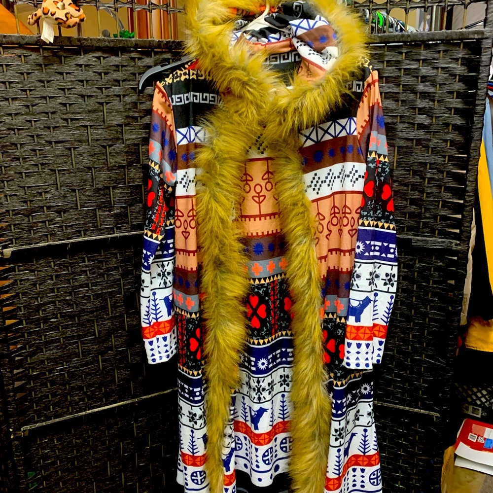Light coat with faux fur lining and hood